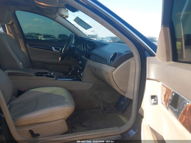 Aukcja sprzedaży 2013 Mercedes-benz C 250 Luxury, vin: WDDGF4HB8DR271289, numer aukcji: 44417543
