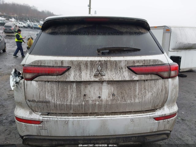Продаж на аукціоні авто 2022 Mitsubishi Outlander Black Edition S-awc/se 2.5 S-awc/se Launch Edition S-awc, vin: JA4J4UA86NZ011019, номер лоту: 44417557