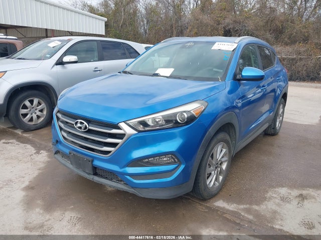 KM8J33A44HU335681 Hyundai TUCSON SE