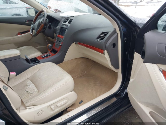44417640 :رقم المزاد ، JTHBK1EG7B2430970 vin ، 2011 Lexus Es 350 مزاد بيع