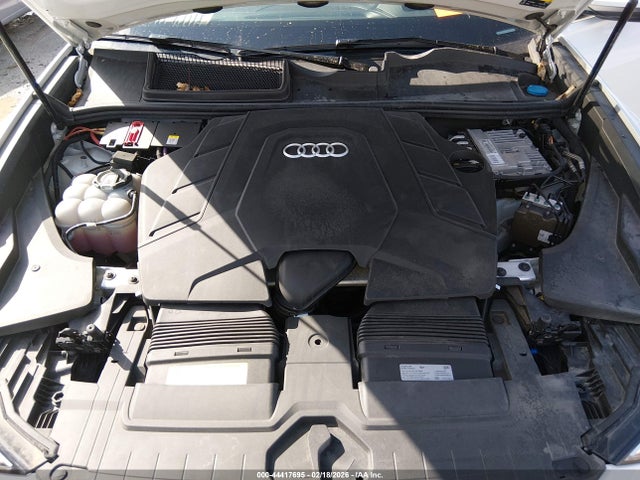 44417695 :رقم المزاد ، WA1CVAF11KD009297 vin ، 2019 Audi Q8 55 Premium مزاد بيع