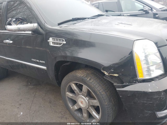 2014 Cadillac Escalade Luxury მანქანა იყიდება აუქციონზე, vin: 1GYS3BEF1ER136272, აუქციონის ნომერი: 44417717