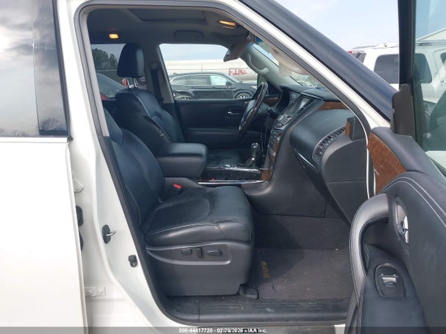 44417720 :رقم المزاد ، JN8AZ2NF1H9640801 vin ، 2017 Infiniti Qx80 مزاد بيع