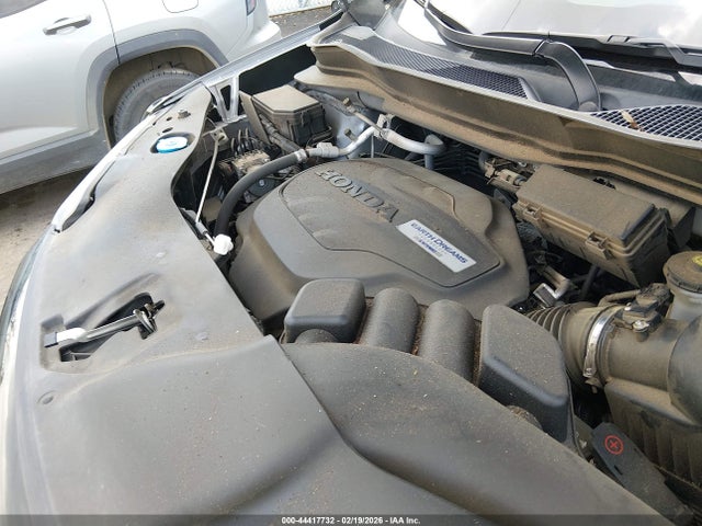 5FNYF7H95KB004174 Honda Passport Touring