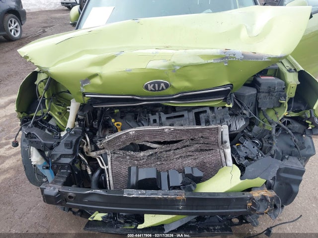 KNDJN2A22H7881627 KIA Soul