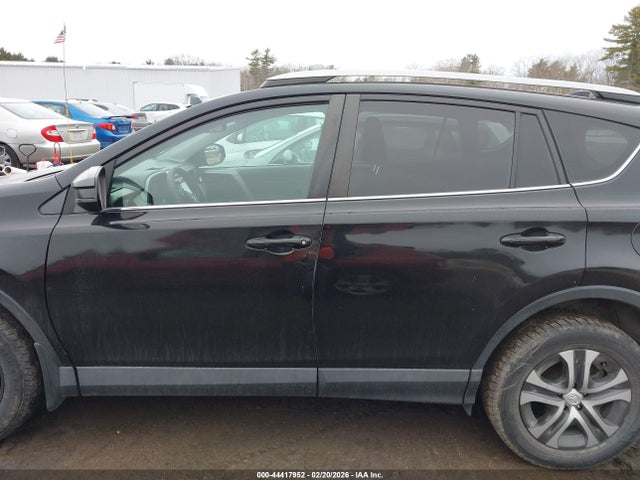 Toyota RAV4 LE 2017 2T3BFREV4HW545500 Image 14