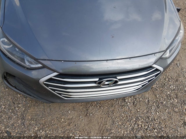 5NPD84LF6JH379835 Hyundai ELANTRA SEL