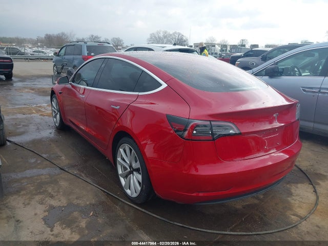 44417964 :رقم المزاد ، 5YJ3E1EA3JF032840 vin ، 2018 Tesla Model 3 مزاد بيع