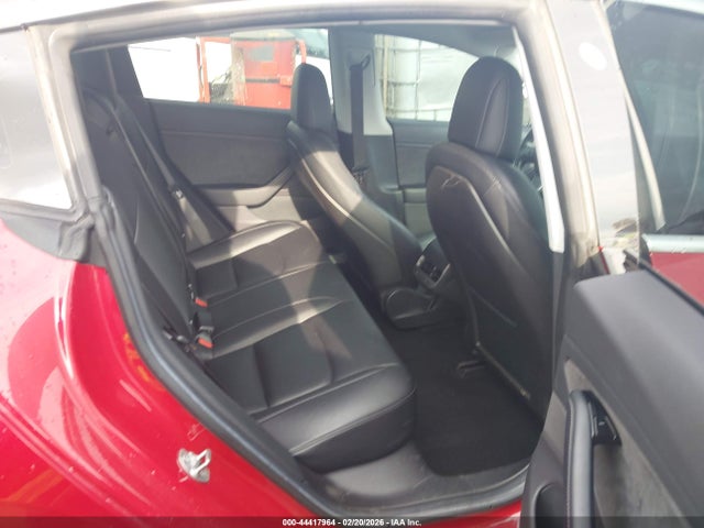 44417964 :رقم المزاد ، 5YJ3E1EA3JF032840 vin ، 2018 Tesla Model 3 مزاد بيع