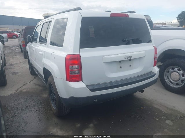 1C4NJPBAXHD120751 Jeep Patriot Sport Fwd