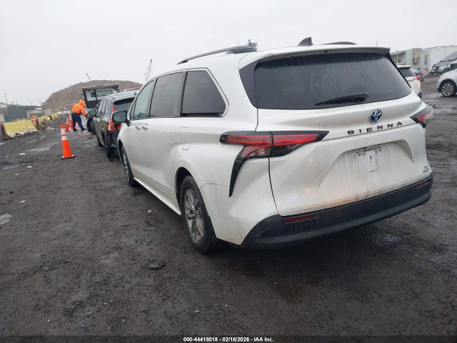 2022 TOYOTA SIENNA 5TDYRKEC0NS091914 Photo 2