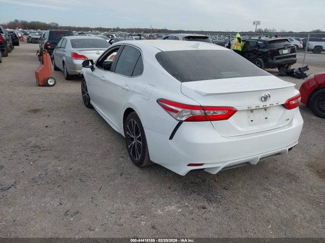 44418185 :رقم المزاد ، 4T1G11AK6LU359606 vin ، 2020 Toyota Camry Se مزاد بيع