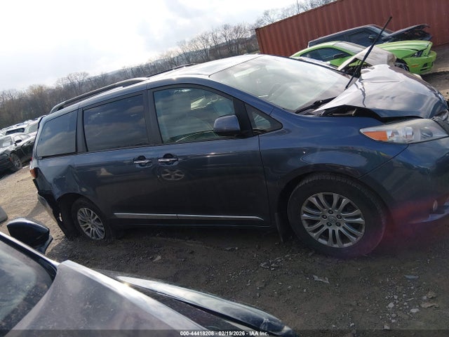 Toyota Sienna Xle 8 Passenger 2017 5TDYZ3DC4HS891675 Image 12