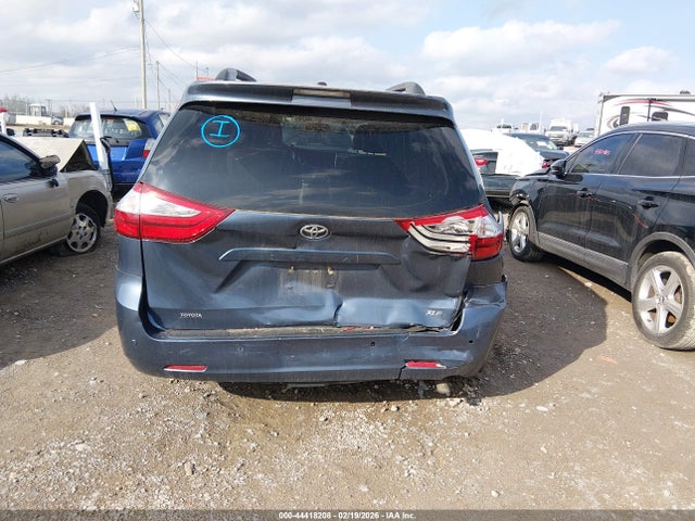 Toyota Sienna Xle 8 Passenger 2017 5TDYZ3DC4HS891675 Image 15