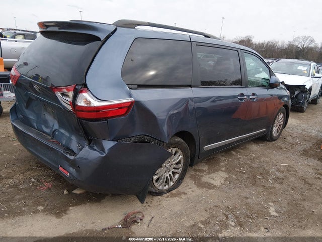 Toyota Sienna Xle 8 Passenger 2017 5TDYZ3DC4HS891675 Image 4