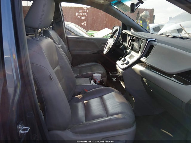 Toyota Sienna Xle 8 Passenger 2017 5TDYZ3DC4HS891675 Image 5
