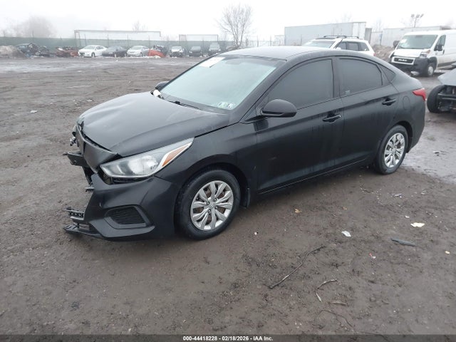 Hyundai ACCENT SE 2018 3KPC24A30JE021267 Image 2