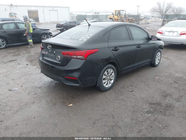Hyundai ACCENT SE 2018 3KPC24A30JE021267 Image 4