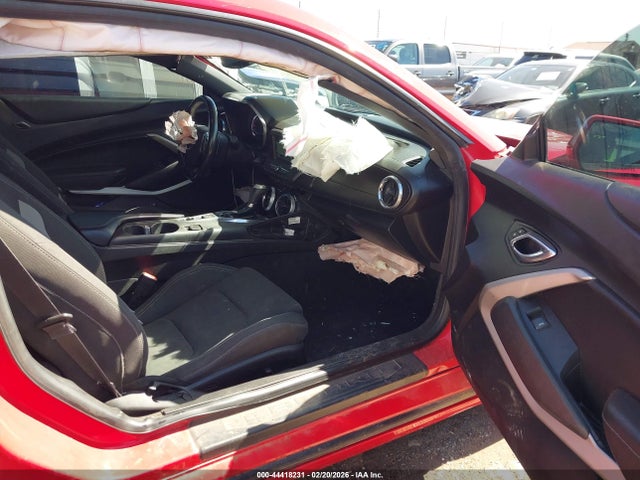 2017 CHEVROLET CAMARO 1G1FB1RX2H0182170 Photo 4