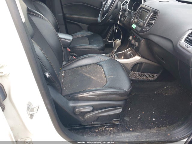 Продажа на аукционе авто 2018 Jeep Compass Latitude Fwd, vin: 3C4NJCBB2JT410872, номер лота: 44418255
