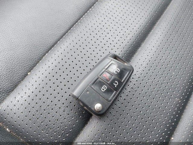 2019 VOLKSWAGEN GOLF R WVWVA7AUXKW162165 Photo 10
