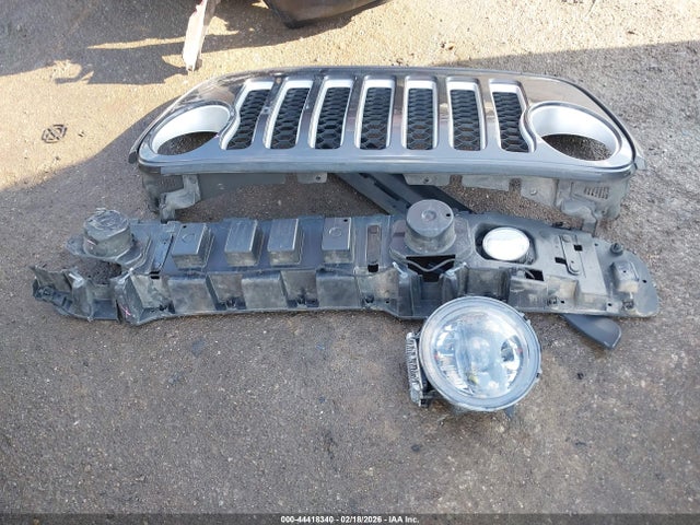 44418340 :رقم المزاد ، 1C4JJXP61PW555888 vin ، 2023 Jeep Wrangler 4xe Sahara 4x4 مزاد بيع
