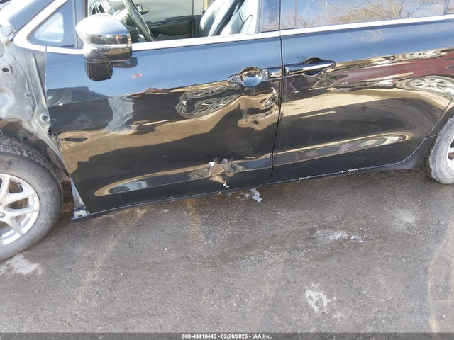 44418446 :رقم المزاد ، 2C4RC1BGXMR542460 vin ، 2021 Chrysler Pacifica Touring L مزاد بيع