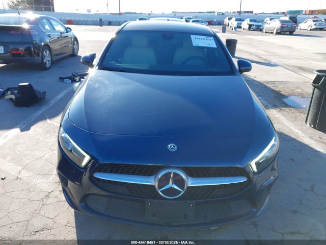 44418451 :رقم المزاد ، W1K3G4EB2MJ255040 vin ، 2021 Mercedes-benz A 220 مزاد بيع