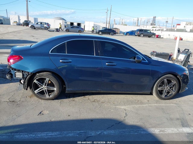 44418451 :رقم المزاد ، W1K3G4EB2MJ255040 vin ، 2021 Mercedes-benz A 220 مزاد بيع