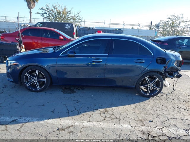 44418451 :رقم المزاد ، W1K3G4EB2MJ255040 vin ، 2021 Mercedes-benz A 220 مزاد بيع