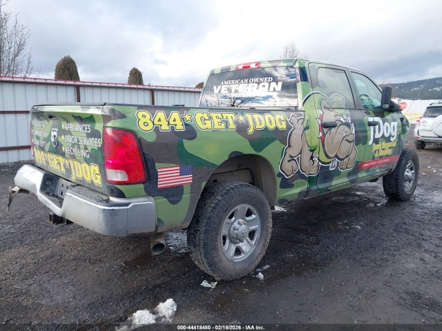 3C6UR5CL7JG342379 RAM 2500 Tradesman 4x4 6&#039;4 Box