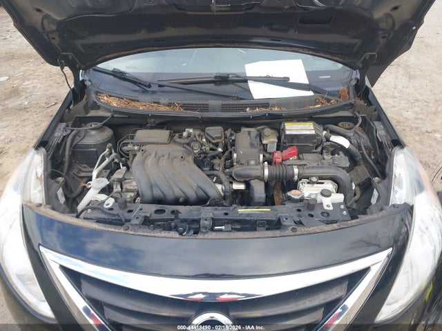 3N1CN7AP8HL890722 Nissan Versa 1.6 Sv