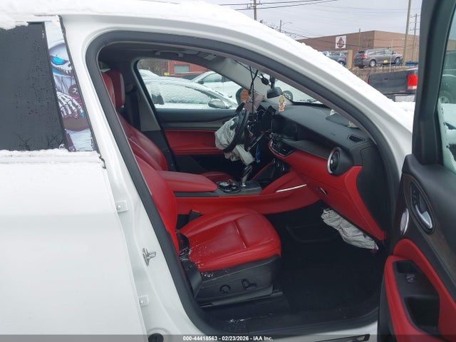 2019 ALFA ROMEO STELVIO ZASPAKBN2K7C30348 Photo 4
