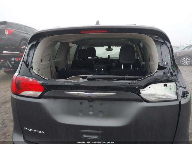 44418572 :رقم المزاد ، 2C4RC1EGXHR736052 vin ، 2017 Chrysler Pacifica Touring-l Plus مزاد بيع