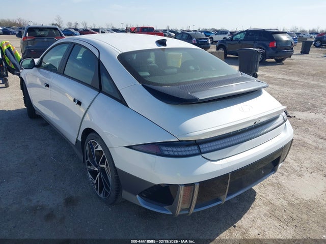 2023 HYUNDAI IONIQ 6 KMHM34AA5PA024656 Photo 2