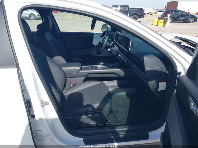 2023 HYUNDAI IONIQ 6 KMHM34AA5PA024656 Photo 4