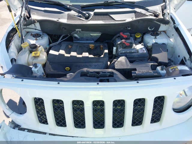 44418636 :رقم المزاد ، 1C4NJPBB6GD576303 vin ، 2016 Jeep Patriot Sport مزاد بيع