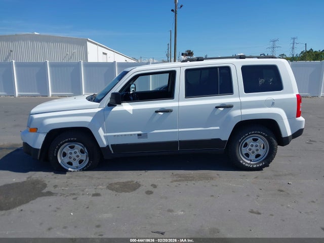 44418636 :رقم المزاد ، 1C4NJPBB6GD576303 vin ، 2016 Jeep Patriot Sport مزاد بيع