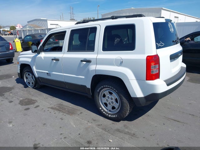 44418636 :رقم المزاد ، 1C4NJPBB6GD576303 vin ، 2016 Jeep Patriot Sport مزاد بيع