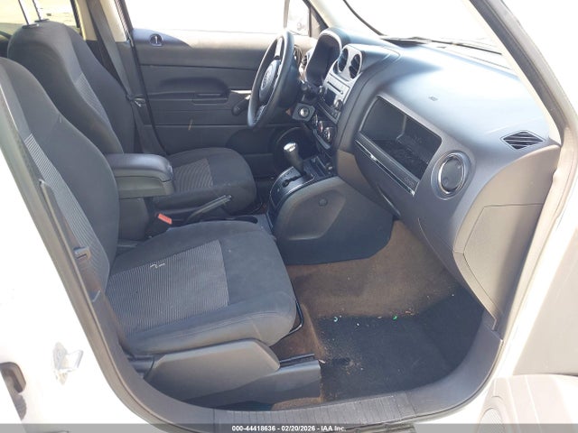 44418636 :رقم المزاد ، 1C4NJPBB6GD576303 vin ، 2016 Jeep Patriot Sport مزاد بيع