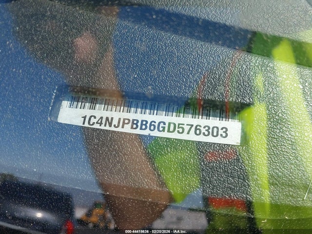 44418636 :رقم المزاد ، 1C4NJPBB6GD576303 vin ، 2016 Jeep Patriot Sport مزاد بيع