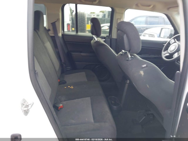 1C4NJPBA7HD125082 Jeep Patriot Sport Fwd