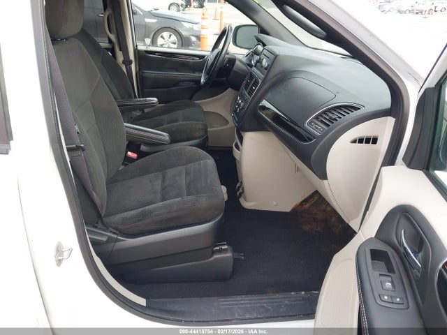 2C4RDGBG9GR352217 Dodge Grand Caravan Se Plus