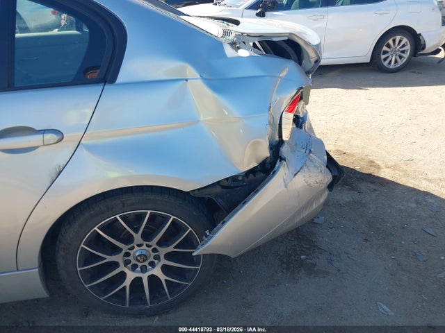 Продажа на аукционе авто 2011 Bmw 328i, vin: WBAPH5G52BNM81183, номер лота: 44418793