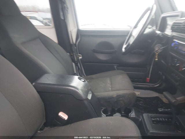 44418821 :رقم المزاد ، 1J4FA44S26P743232 vin ، 2006 Jeep Wrangler Unlimited مزاد بيع