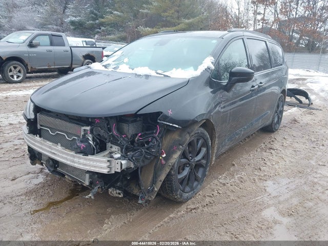 44418826 :رقم المزاد ، 2C4RC1EGXLR145728 vin ، 2020 Chrysler Pacifica Touring L Plus مزاد بيع