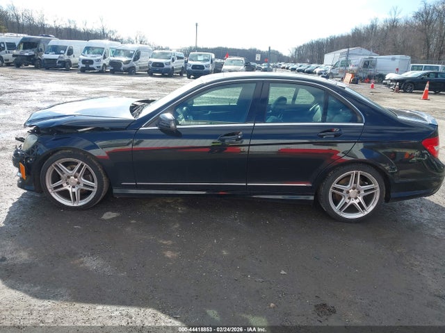 2013 Mercedes-benz C 250 Luxury/sport მანქანა იყიდება აუქციონზე, vin: WDDGF4HB1DA773561, აუქციონის ნომერი: 44418853