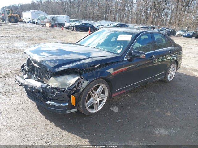 2013 Mercedes-benz C 250 Luxury/sport მანქანა იყიდება აუქციონზე, vin: WDDGF4HB1DA773561, აუქციონის ნომერი: 44418853