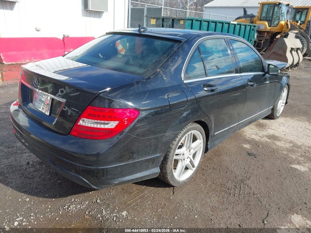 2013 Mercedes-benz C 250 Luxury/sport მანქანა იყიდება აუქციონზე, vin: WDDGF4HB1DA773561, აუქციონის ნომერი: 44418853