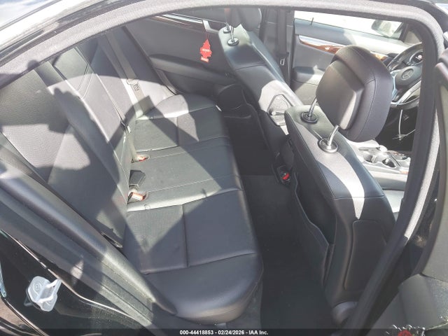 2013 Mercedes-benz C 250 Luxury/sport მანქანა იყიდება აუქციონზე, vin: WDDGF4HB1DA773561, აუქციონის ნომერი: 44418853